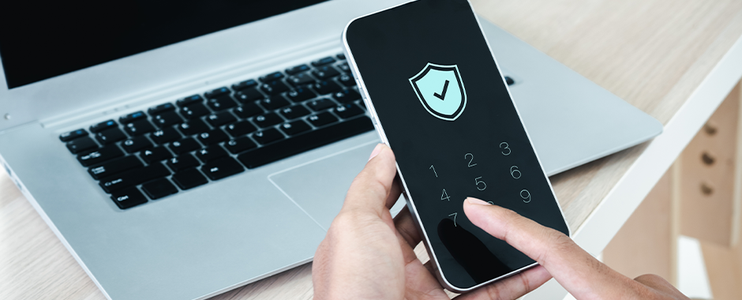 Sicherheitssymbol auf Smartphone zur Verifzierung